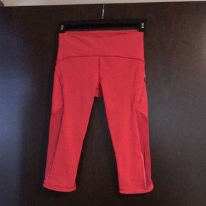 Perfect condition Lululemon panel capris!